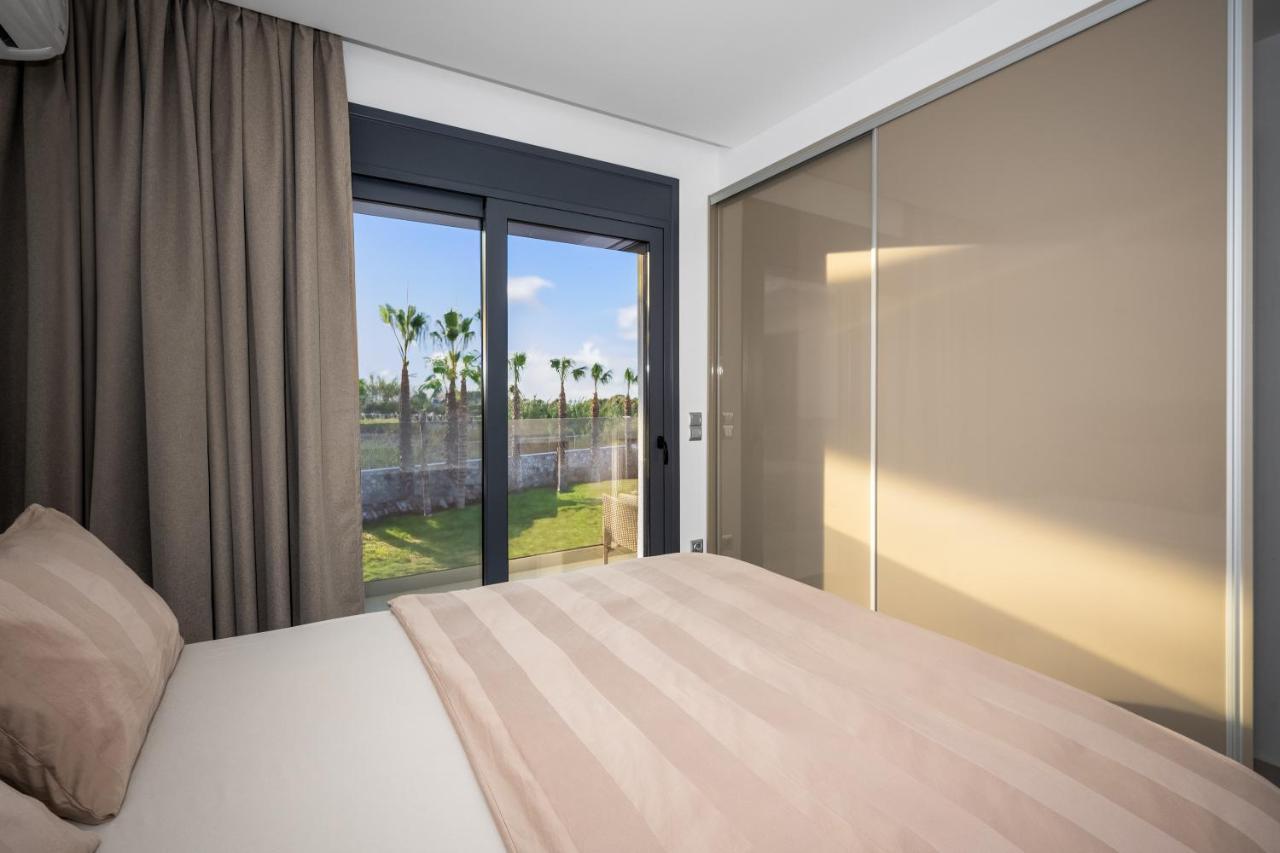 Penélope Beachfront Villa Kremastí Exterior foto