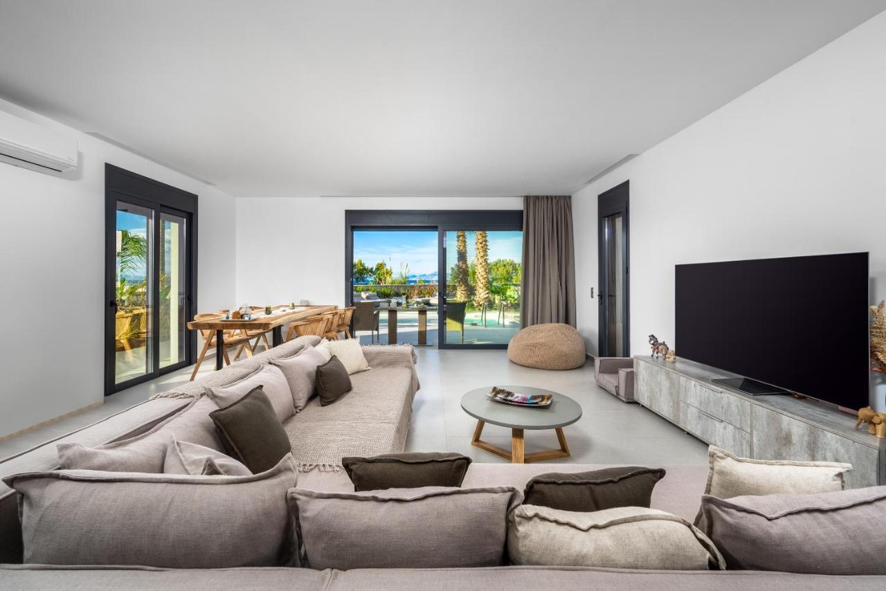 Penélope Beachfront Villa Kremastí Exterior foto