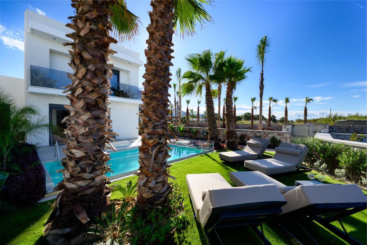 Penélope Beachfront Villa Kremastí Exterior foto