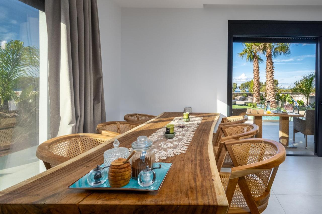 Penélope Beachfront Villa Kremastí Exterior foto