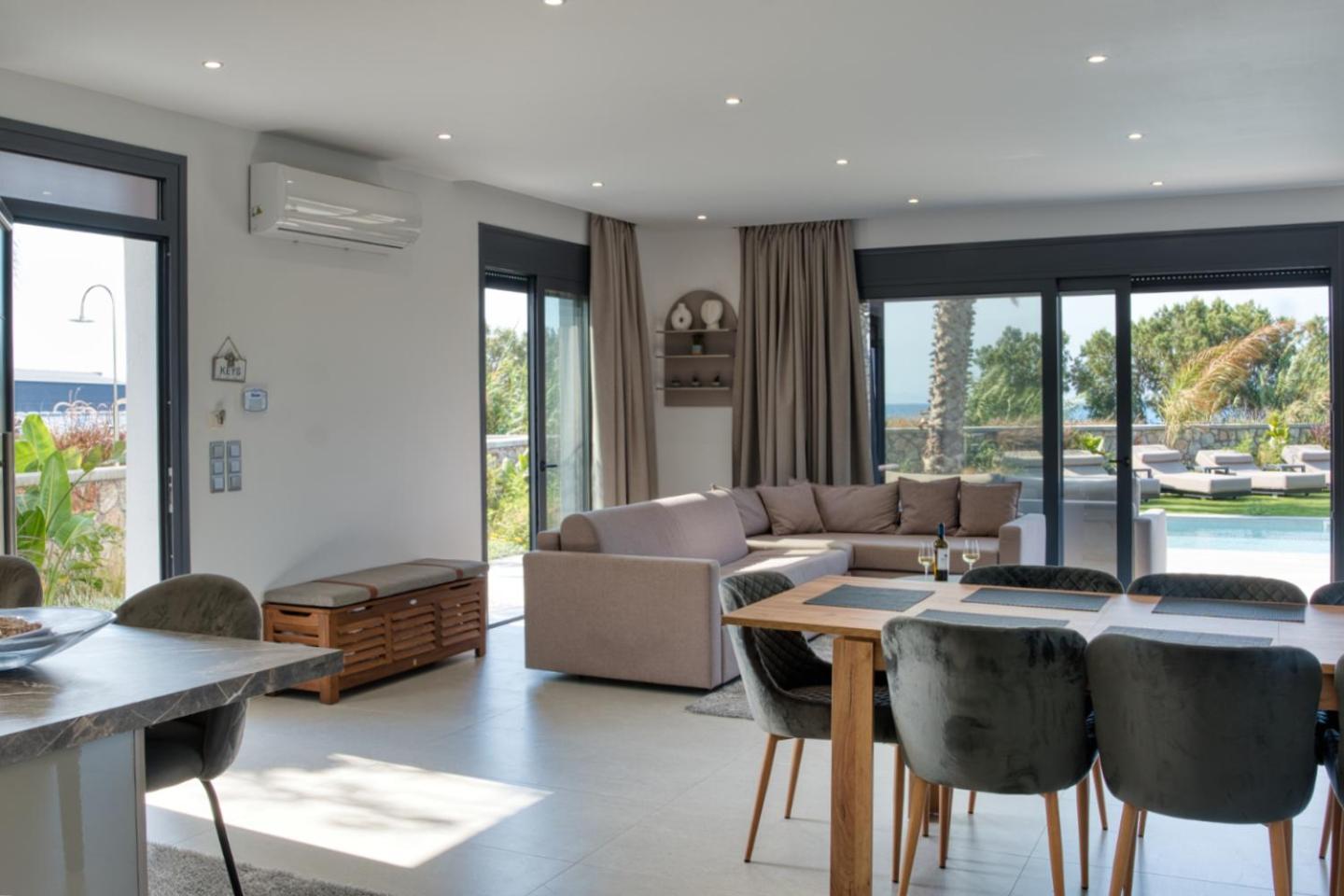 Penélope Beachfront Villa Kremastí Exterior foto